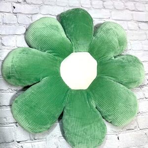 🌼Flower Pillow - Green & Cream